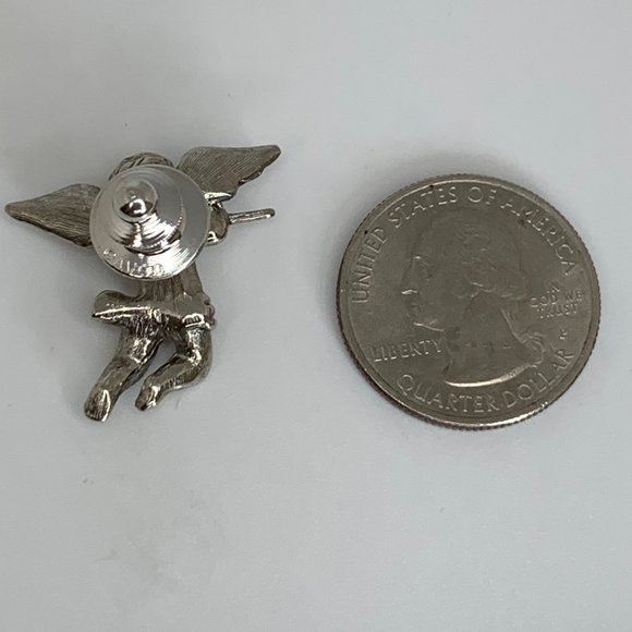 Avon 1984 Cherub Scatter Pin - Flute - Picture 3 of 3